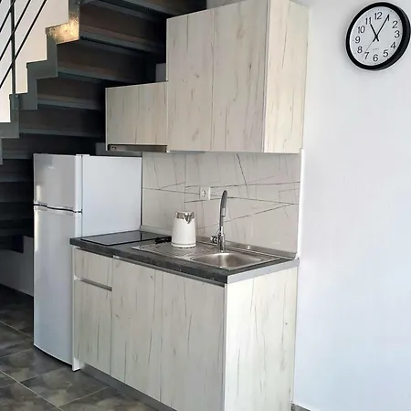 Apollon Luxury 3* Vrasná