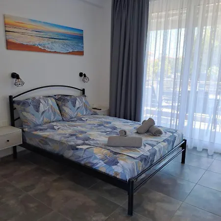 Apollon Luxury 3* Vrasná