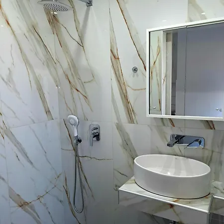Apollon Luxury